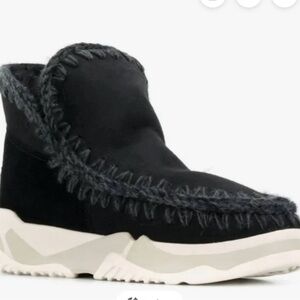 MOU WOMEN'S PREOWNED ESKIMO TRAINER SNEAKER BOOT BLACK